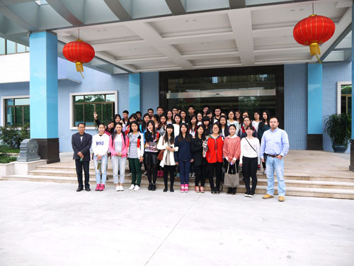 44 alumnos de Shunde colegio politécnico visitado y estudiado en Lanson 